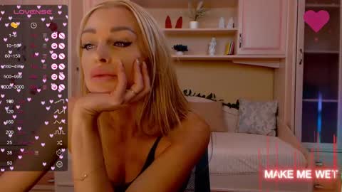 Snapshot of barbie_kiss1 chatting on December 5, 2024, 4:31 am barbie online show from December 5, 2024, 4:31 am