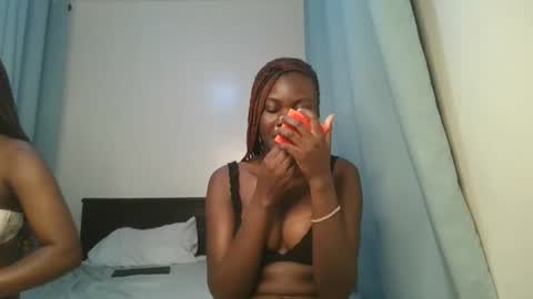 queen online show from November 30, 2025, 6:45 pm