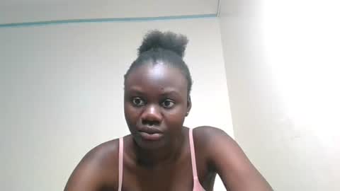 Snapshot of barbie_queen2 chatting on June 18, 2026, 8:47 am queen online show from June 18, 2026, 8:47 am