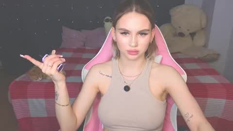 Eva online show from May 17, 2026, 7:32 pm