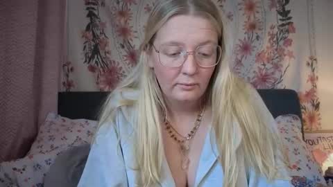 barbiegirl966 online show from November 28, 2025, 10:51 am