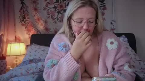 barbiegirl966 online show from July 17, 2026, 8:43 am