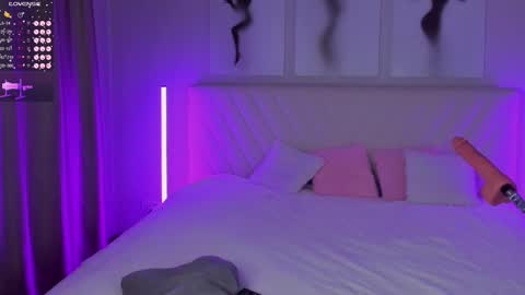  Emma online show from February 3, 2025, 9:39 pm