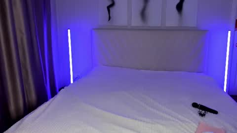 Snapshot of barbielina_ chatting on July 5, 2026, 8:49 pm Emma online show from July 5, 2026, 8:49 pm