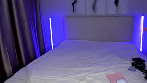 Snapshot of barbielina_ chatting on July 19, 2026, 9:18 pm Emma online show from July 19, 2026, 9:18 pm
