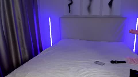 Snapshot of barbielina_ chatting on July 29, 2026, 9:24 pm Emma online show from July 29, 2026, 9:24 pm