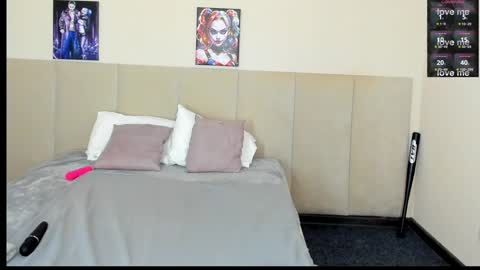 Snapshot of barbiemuscle1 chatting on December 15, 2024, 1:02 am Barbie online show from December 15, 2024, 1:02 am