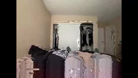 bardjim19 online show from April 16, 2026, 11:18 pm