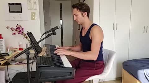 BareBritPianist online show from November 21, 2025, 4:44 am