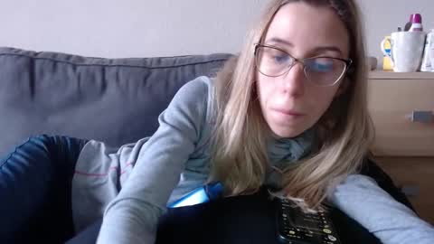 Lena online show from February 2, 2026, 9:19 am
