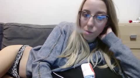Lena online show from February 25, 2026, 5:11 pm