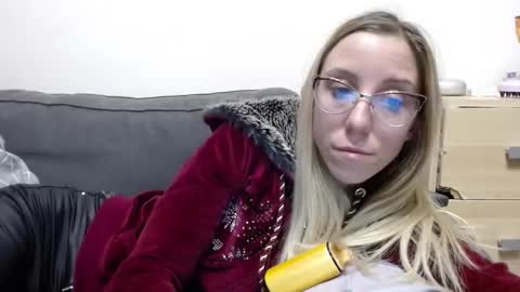 Lena online show from March 16, 2026, 6:34 pm