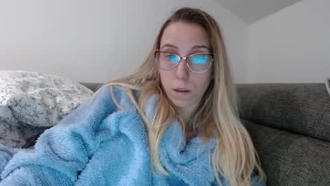 Lena online show from March 23, 2026, 6:23 pm