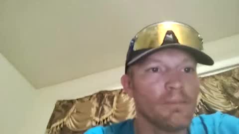 Snapshot of barniemay1 chatting on July 26, 2026, 7:37 am barniemay1 online show from July 26, 2026, 7:37 am