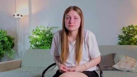 Elise online show from November 27, 2025, 1:29 am