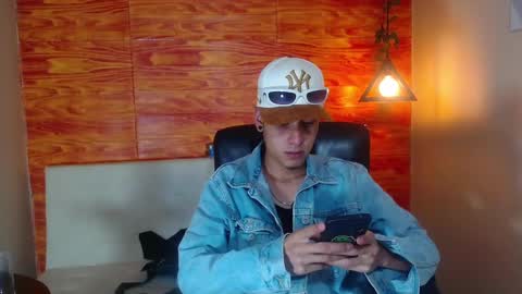 Snapshot of bastiaan_28 chatting on February 19, 2025, 3:06 am Bastian online show from February 19, 2025, 3:06 am