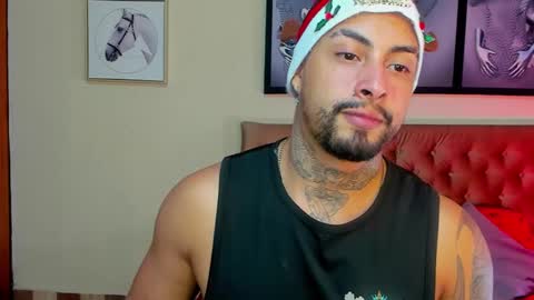 bastian_jones1 online show from December 25, 2024, 1:53 am