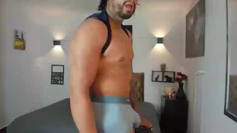 bastian_jones1 online show from September 30, 2025, 10:26 pm