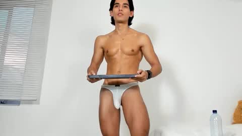 Bastian Maalouf  online show from October 21, 2025, 10:32 pm