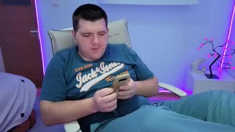 Snapshot of basystem8 chatting on October 25, 2025, 5:08 pm BASY online show from October 25, 2025, 5:08 pm