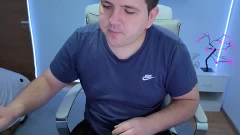 Snapshot of basystem8 chatting on November 5, 2025, 3:28 am BASY online show from November 5, 2025, 3:28 am