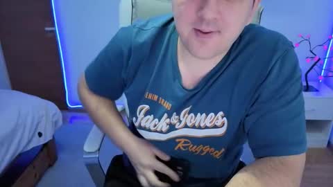 Snapshot of basystem8 chatting on November 10, 2025, 4:39 pm BASY online show from November 10, 2025, 4:39 pm