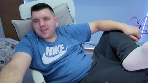 Snapshot of basystem8 chatting on November 14, 2025, 4:44 am BASY online show from November 14, 2025, 4:44 am