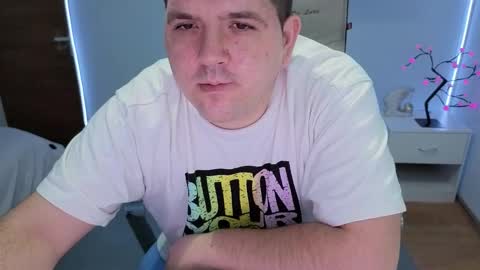 Snapshot of basystem8 chatting on November 30, 2025, 6:28 am BASY online show from November 30, 2025, 6:28 am