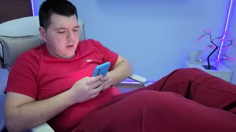 Snapshot of basystem8 chatting on December 2, 2025, 6:41 am BASY online show from December 2, 2025, 6:41 am