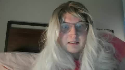 Snapshot of bawblejam chatting on December 13, 2024, 6:10 am BjBambi online show from December 13, 2024, 6:10 am