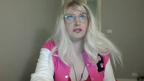 Snapshot of bawblejam chatting on February 15, 2025, 5:39 pm BjBambi online show from February 15, 2025, 5:39 pm