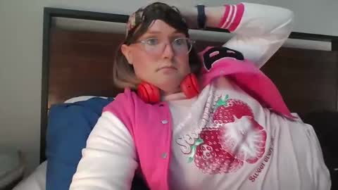 Snapshot of bawblejam chatting on February 25, 2025, 10:29 pm BjBambi online show from February 25, 2025, 10:29 pm