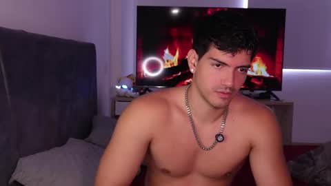 Valentino online show from February 10, 2026, 9:19 pm