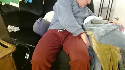 bbboooyyy11 online show from February 22, 2025, 4:40 am