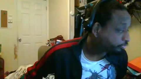 rocker n queen online show from January 28, 2025, 8:36 pm