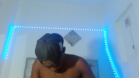 Andrew  online show from November 20, 2025, 7:02 pm