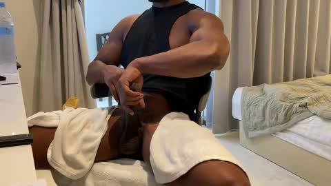 bbcandbody online show from May 14, 2026, 5:03 am