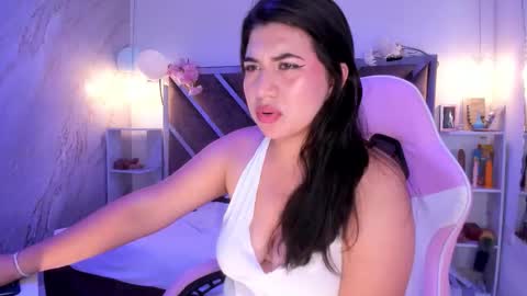 Cloe  online show from October 11, 2025, 4:01 am