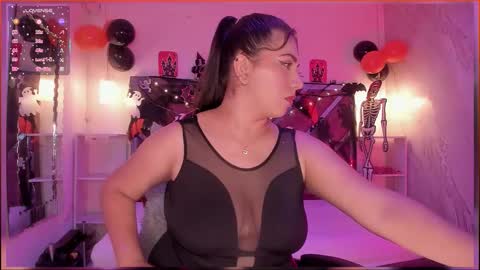 Cloe  online show from October 23, 2025, 4:34 am