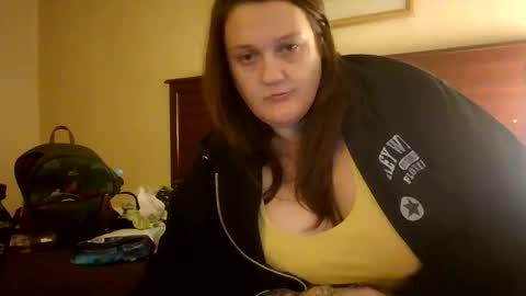 QuEen KeLs online show from February 1, 2026, 6:12 am