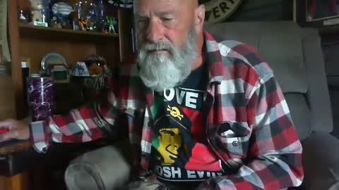 Snapshot of bbwlvr16 chatting on October 1, 2025, 9:32 pm bbwlvr16 online show from October 1, 2025, 9:32 pm