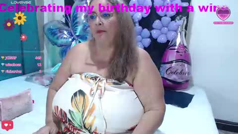 Snapshot of bbwsalome chatting on February 11, 2025, 12:17 am Salome online show from February 11, 2025, 12:17 am