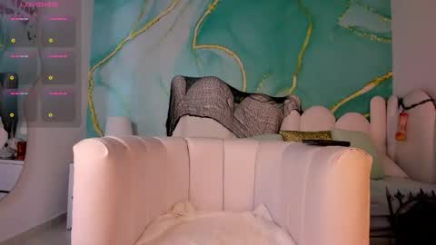 Snapshot of bbyalexxxa chatting on October 21, 2025, 11:44 am Alexxa online show from October 21, 2025, 11:44 am