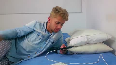 Snapshot of be_sinners chatting on December 28, 2024, 10:55 pm Sara Juan online show from December 28, 2024, 10:55 pm