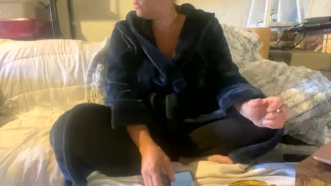 BeachyMILF online show from October 24, 2025, 4:14 pm