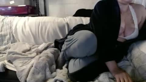 BeachyMILF online show from February 2, 2026, 4:49 pm