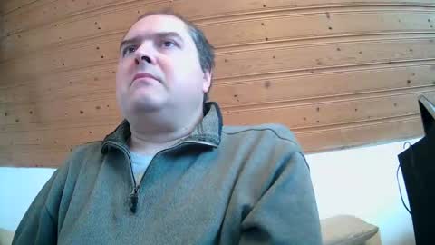 Snapshot of bear037 chatting on November 23, 2025, 9:20 am bear037 online show from November 23, 2025, 9:20 am