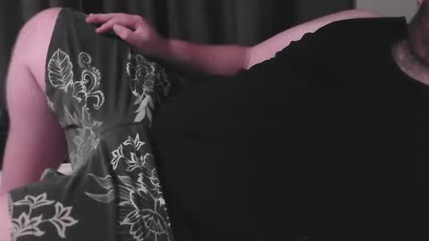 bear_man_oi online show from December 24, 2024, 10:11 am