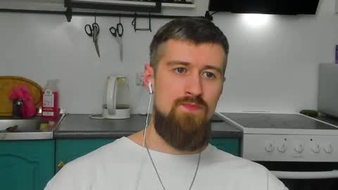 Snapshot of bearded_legend chatting on April 21, 2026, 2:51 am Zeus online show from April 21, 2026, 2:51 am