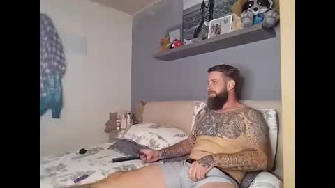 beardedtattedguy online show from September 17, 2025, 8:27 am